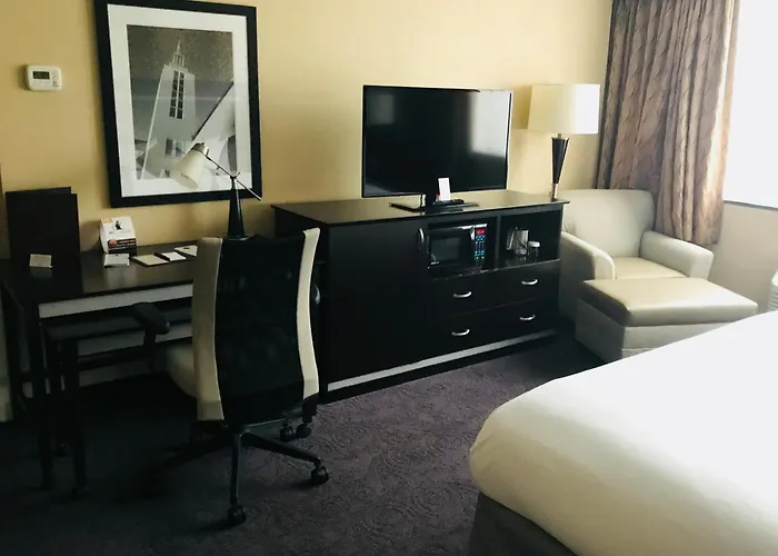 The Strathallan - A Doubletree By Hilton